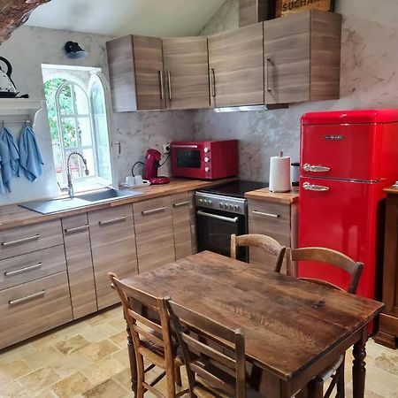 Petit Gite 18 Eme Tout Confort Saint-Germain-des-Fosses Extérieur photo