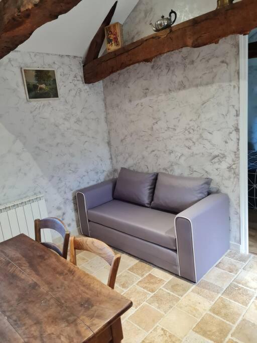 Petit Gite 18 Eme Tout Confort Saint-Germain-des-Fosses Extérieur photo